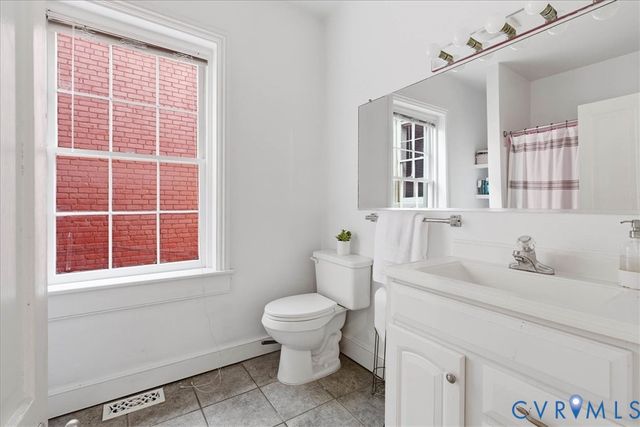 19 E Clay St, Richmond, VA 23219