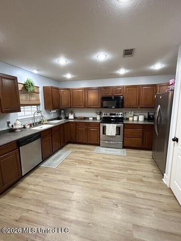 9534 Lono Place, Diamondhead, MS 39525