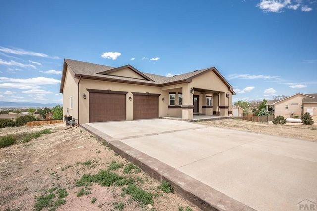 987 S Blue Hills Dr, Pueblo West, CO 81007