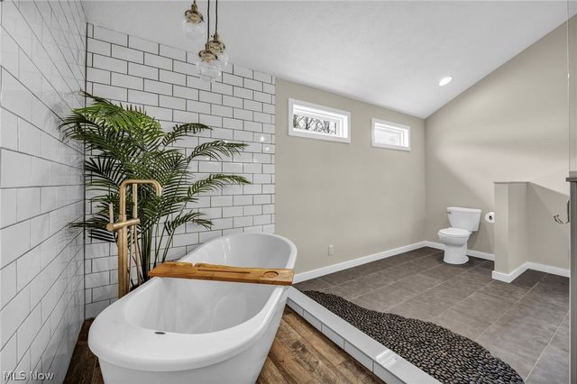 34300 Cooley Road, Columbia Station, OH 44028