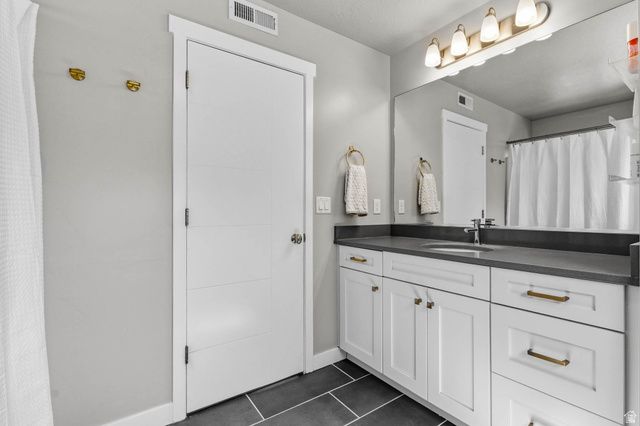 5371 ROCHDALE LN, Herriman, UT 84096