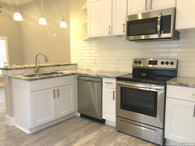 603 Devine St Apt 2, San Antonio, TX 78210