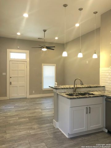 603 Devine St Apt 2, San Antonio, TX 78210