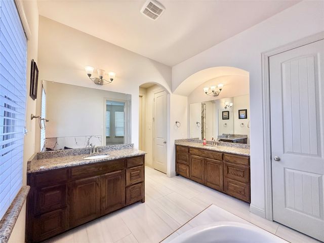 220 Rolling Fork Bend, Irving, TX 75039