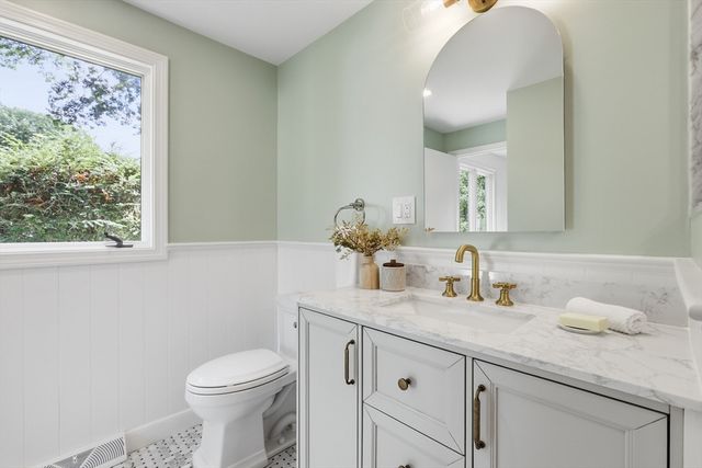 14 Eugene Road, Burlington, MA 01803