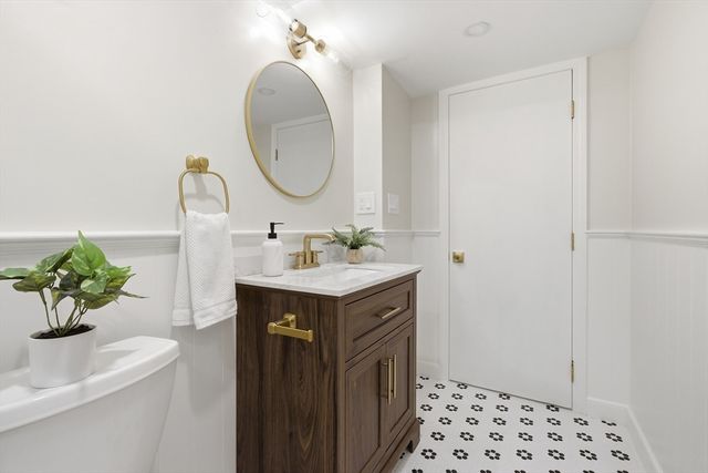 14 Eugene Road, Burlington, MA 01803