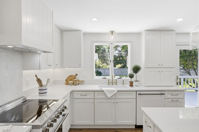 14 Eugene Road, Burlington, MA 01803