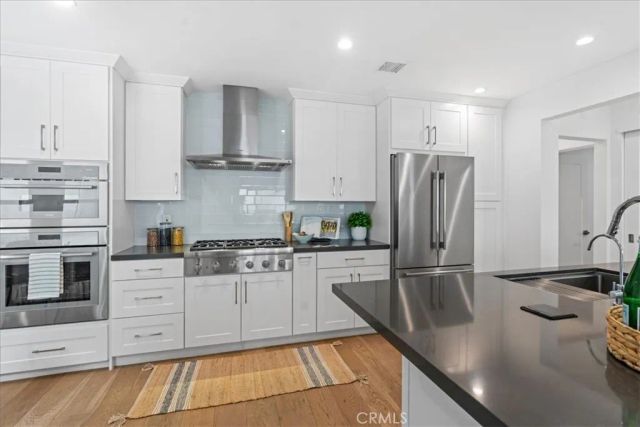1320 Thayer, Los Angeles, CA 90024