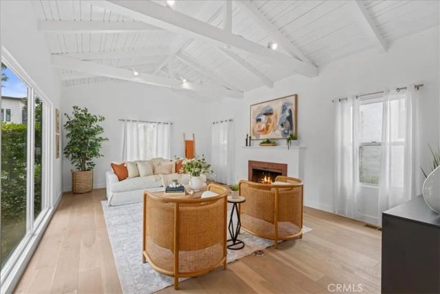 1320 Thayer, Los Angeles, CA 90024