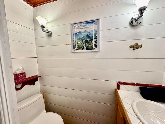 1196 RT 117, Sugar Hill, NH 03586