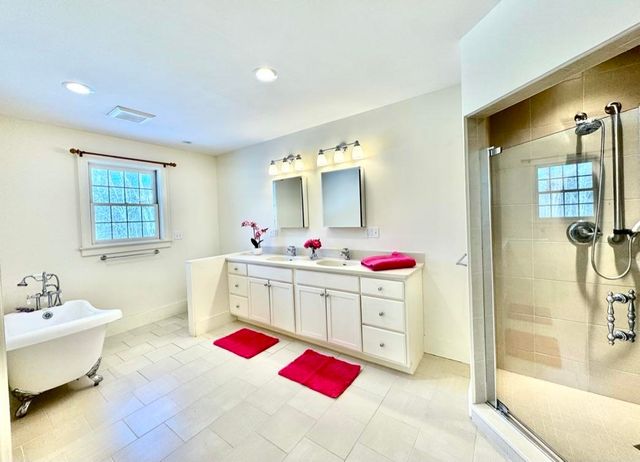 1196 RT 117, Sugar Hill, NH 03586