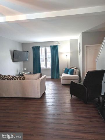 118 MCMULLEN CIR, Wilmington, DE 19802