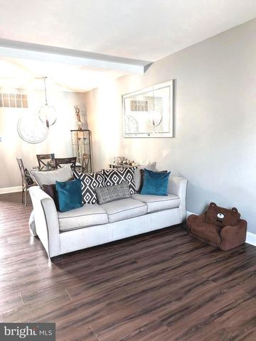 118 MCMULLEN CIR, Wilmington, DE 19802