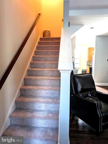 118 MCMULLEN CIR, Wilmington, DE 19802