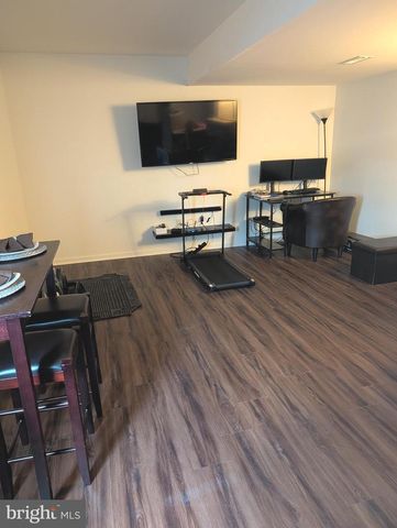118 MCMULLEN CIR, Wilmington, DE 19802