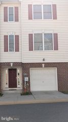 118 MCMULLEN CIR, Wilmington, DE 19802