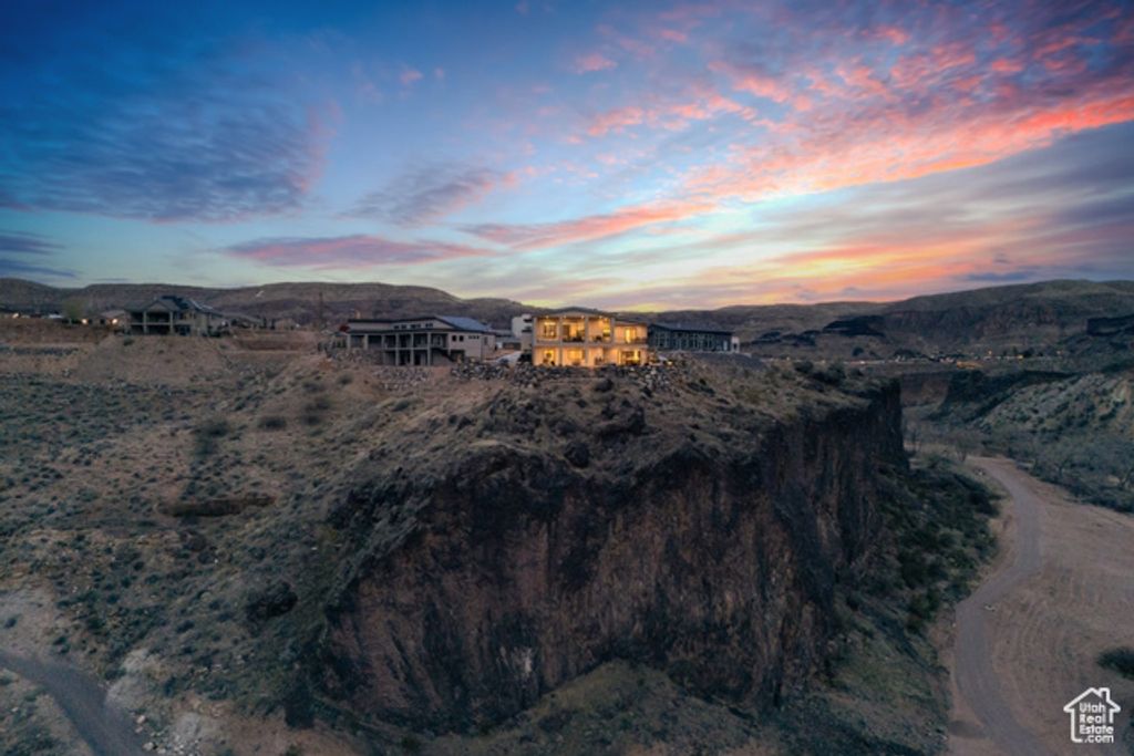 Image 27 of property listing at 599 W 170 S, La Verkin, UT 84745