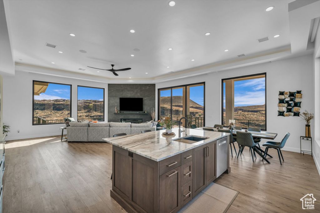 Image 5 of property listing at 599 W 170 S, La Verkin, UT 84745