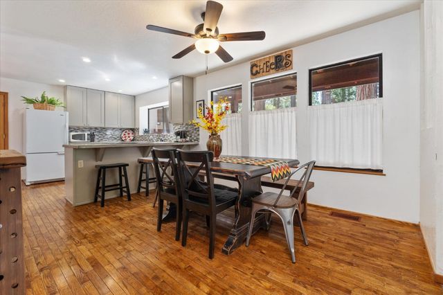680 Larkspur Ln, Murphys, CA 95247