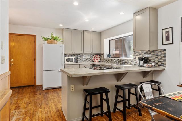680 Larkspur Ln, Murphys, CA 95247