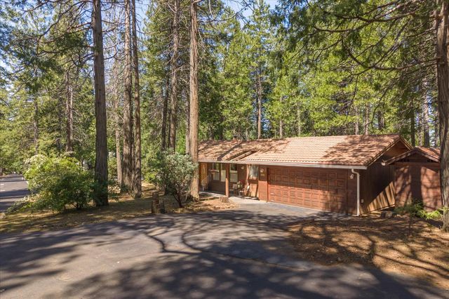 680 Larkspur Ln, Murphys, CA 95247