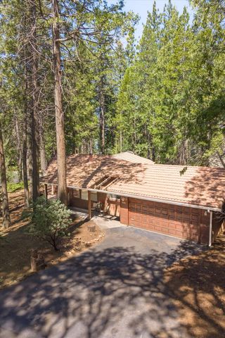 680 Larkspur Ln, Murphys, CA 95247