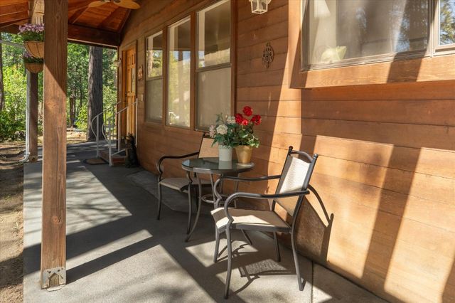 680 Larkspur Ln, Murphys, CA 95247