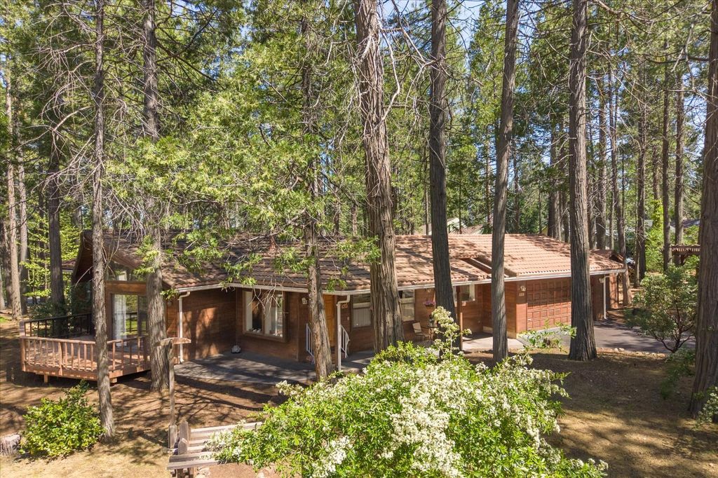 680 Larkspur Ln, Murphys, CA 95247