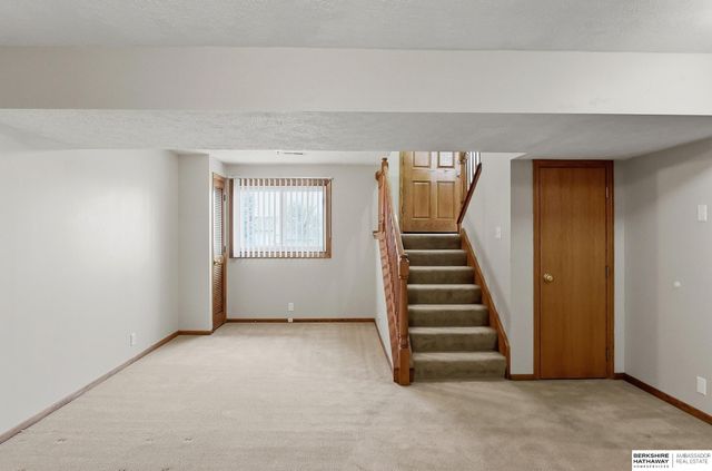 11593 S 205th Street, Gretna, NE 68028