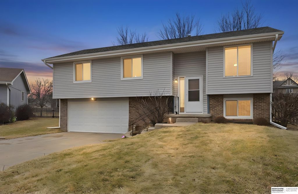 11593 S 205th Street, Gretna, NE 68028