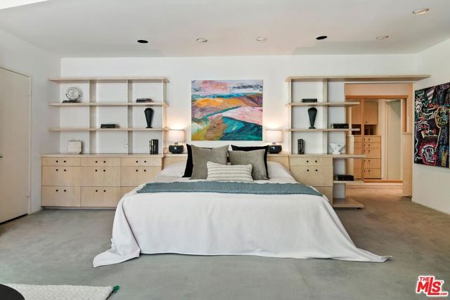 524 N Canon Drive, Beverly Hills, CA 90210
