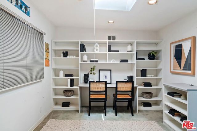 524 N Canon Drive, Beverly Hills, CA 90210
