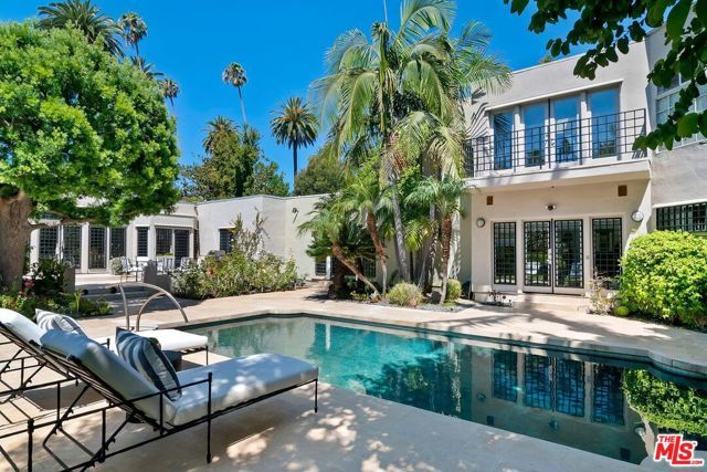 524 N Canon Drive, Beverly Hills, CA 90210