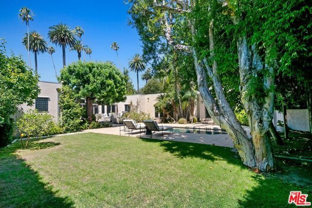 524 N Canon Drive, Beverly Hills, CA 90210