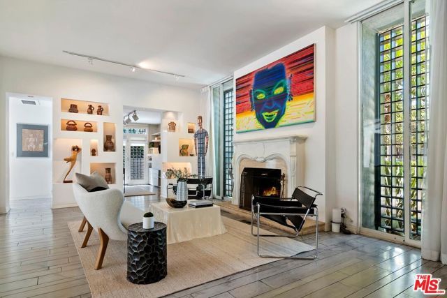524 N Canon Drive, Beverly Hills, CA 90210