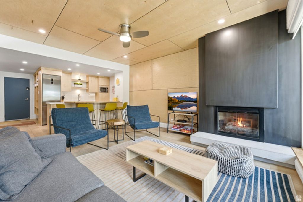 1482 EMPIRE AVE #200, Park City, UT 84060 — exterior