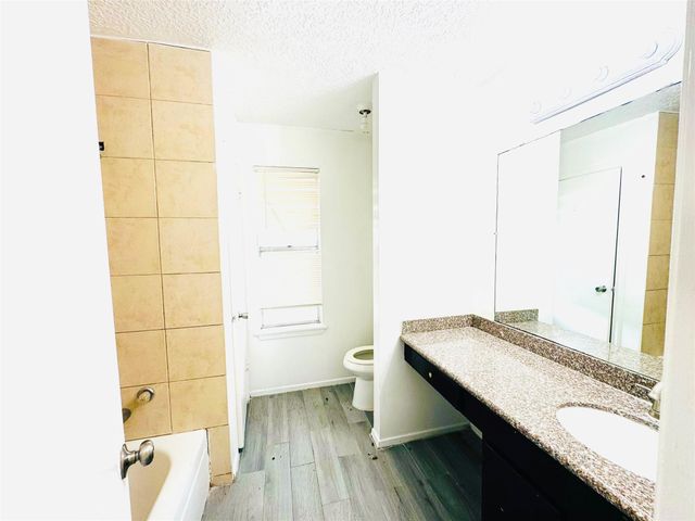 1803 Ripple Creek Drive, Missouri City, TX 77489