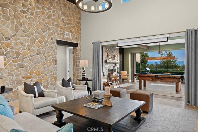137 Sunset, Irvine, CA 92602