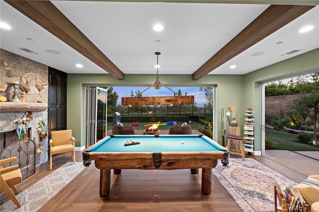 137 Sunset, Irvine, CA 92602