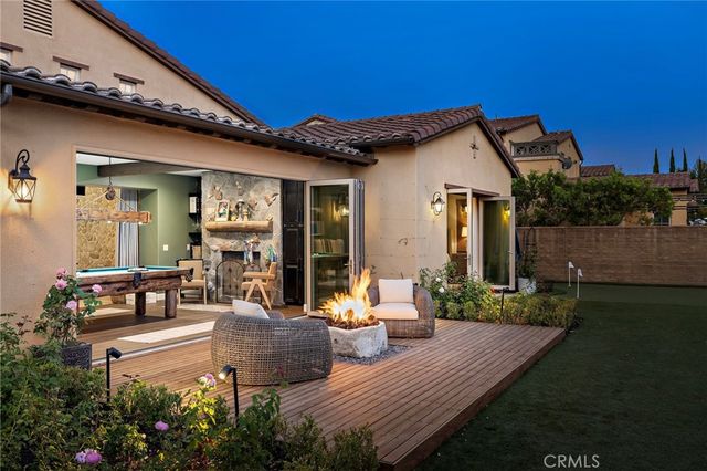 137 Sunset, Irvine, CA 92602