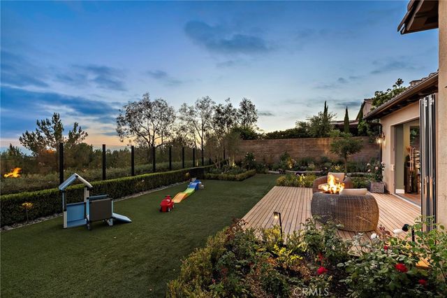 137 Sunset, Irvine, CA 92602