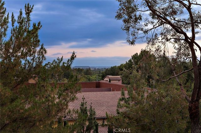 137 Sunset, Irvine, CA 92602