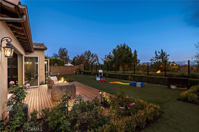 137 Sunset, Irvine, CA 92602