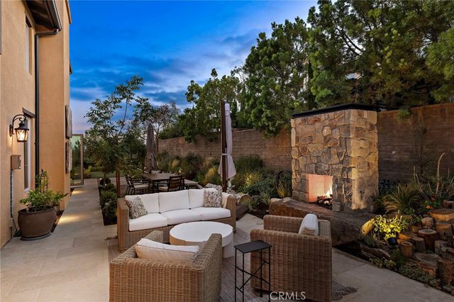 137 Sunset, Irvine, CA 92602