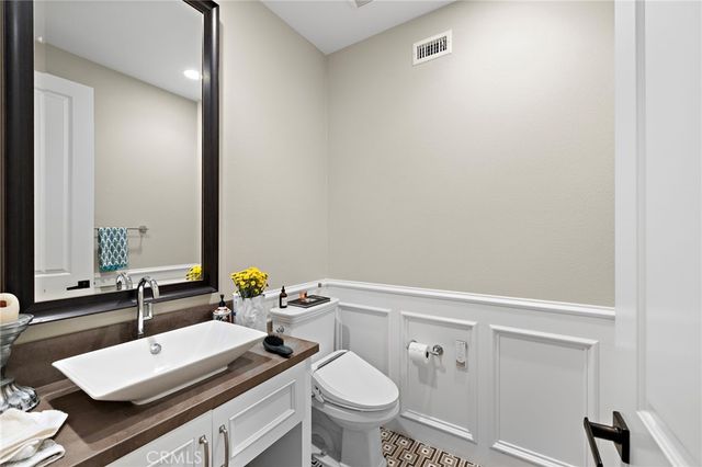 137 Sunset, Irvine, CA 92602