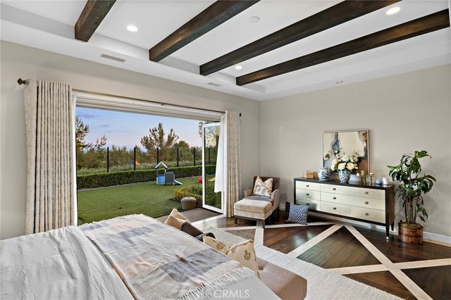 137 Sunset, Irvine, CA 92602