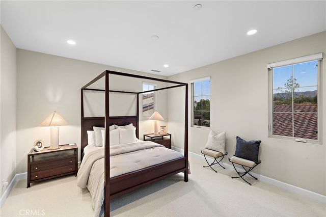 137 Sunset, Irvine, CA 92602