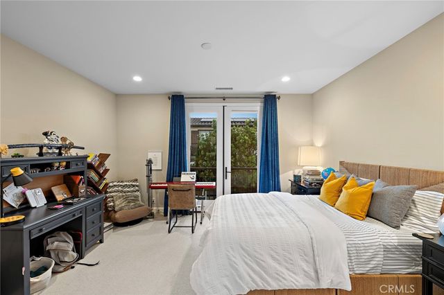 137 Sunset, Irvine, CA 92602