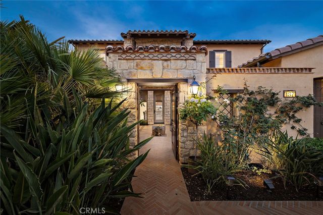 137 Sunset, Irvine, CA 92602