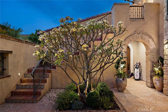 137 Sunset, Irvine, CA 92602